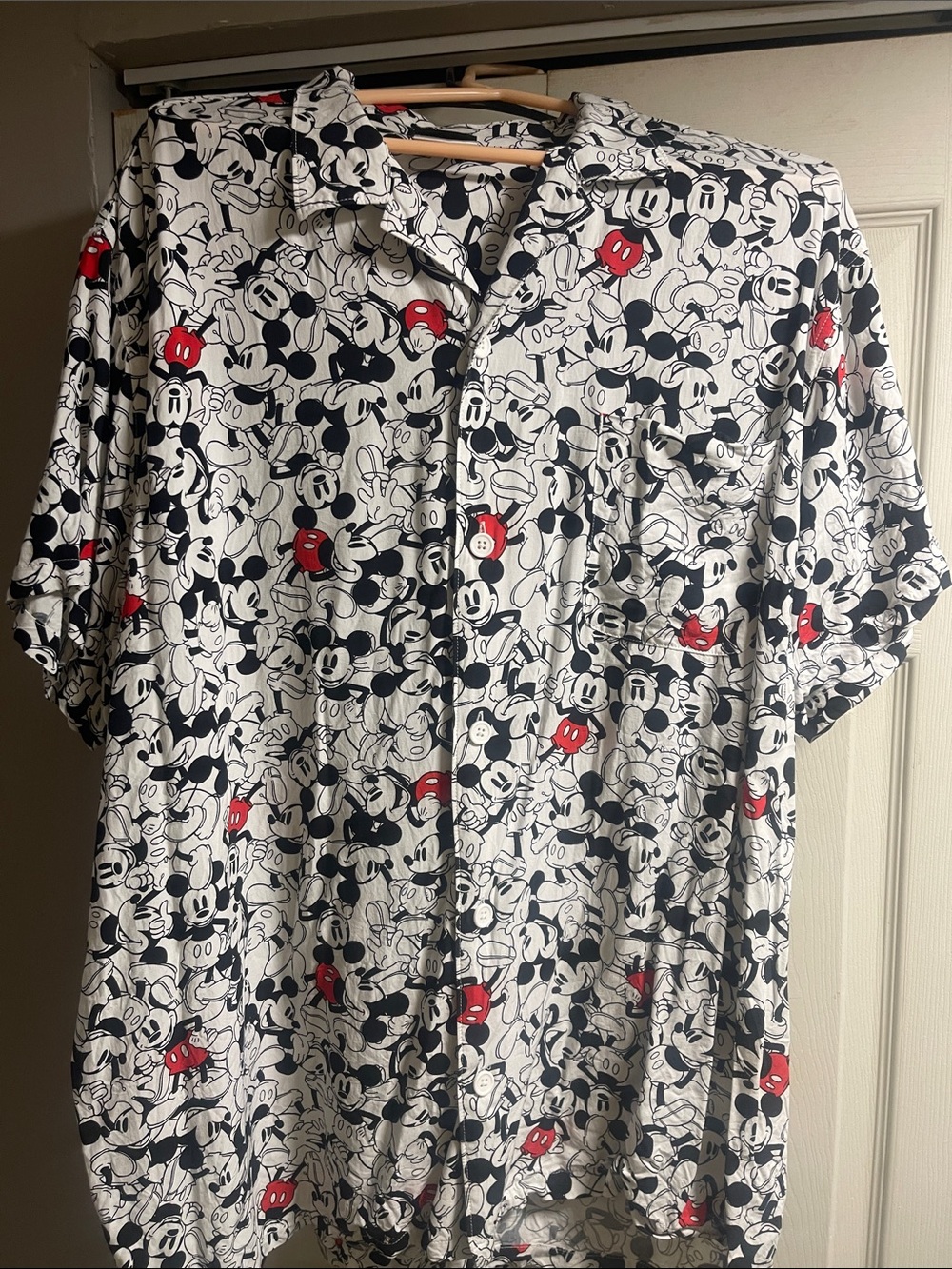 Disney Men's Short Sleeve Mickey Pattern Button-Down Shirt - White/Black/Red